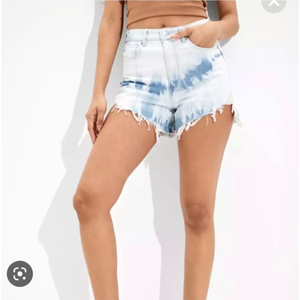 WOMEN’S SIZE 6 AMERICAN EAGLE HIGHEST RISE TIE DYE MOM SHORT W/STRETCH WAISTBAND